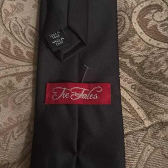 Festive Christmas Tree and Love Pattern Ties - Picture 5 of 6